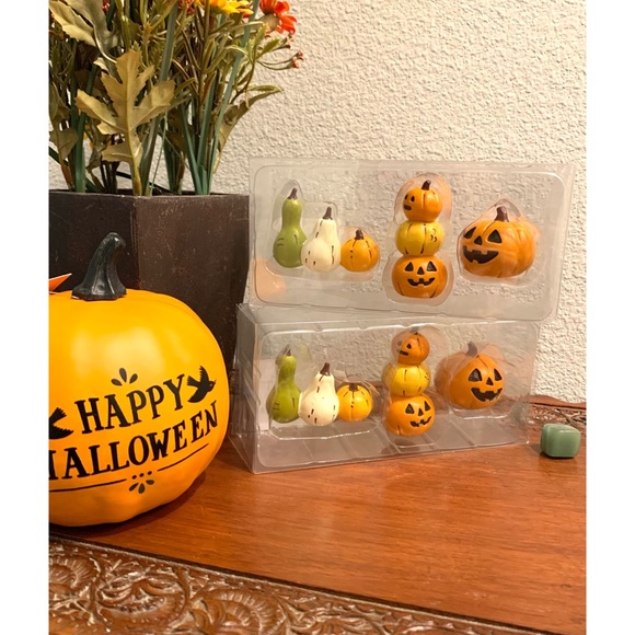 HALLOWEEN JACK-O'-LANTERN MINI MANTLE DECOR HYDE & EEK 2 SETS - Picture 2 of 5